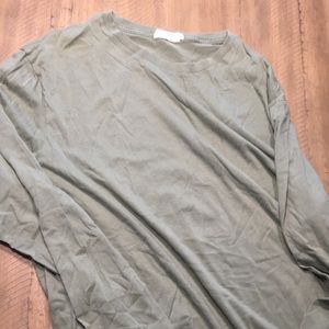 Large broken in J.Crew Long sleeve tee